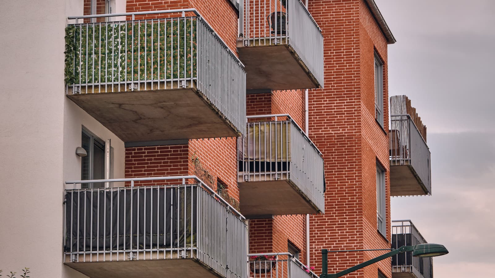 Fasadtvätt av flerbostadshus i Malmö